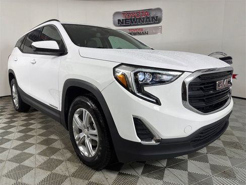 Used 2020 GMC Terrain SLE w/ Driver Convenience Package image 1
