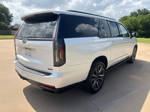 Used 2021 Cadillac Escalade ESV Sport w/ Driver Assist Tech Package AWD/4WD image 5