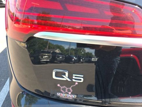 Used 2021 Audi Q5 2.0T Premium Plus w/ Premium Plus Package AWD/4WD image 10