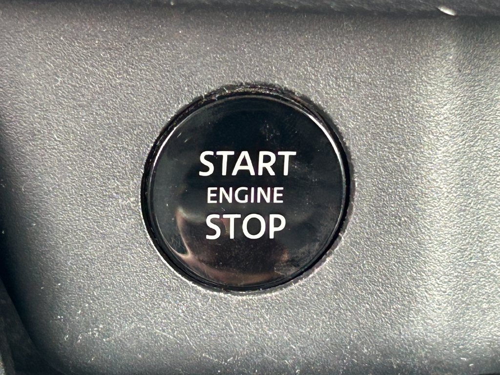 Used 2024 Nissan Rogue SV FWD image 15