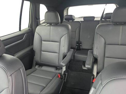 Used 2026 GMC Acadia Elevation w/ Elevation Premium Package FWD image 15