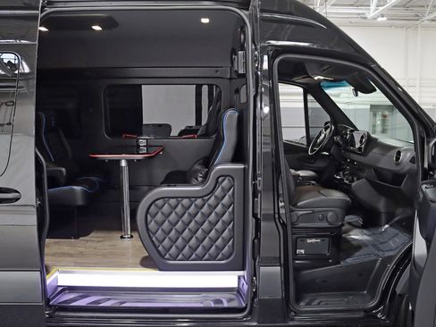 Used 2019 Mercedes-Benz Sprinter 170 image 26