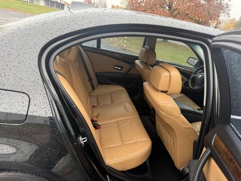 Used 2009 BMW 528i xDrive Sedan image 14