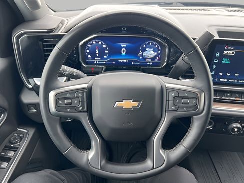 Used 2024 Chevrolet Silverado 1500 LT image 15
