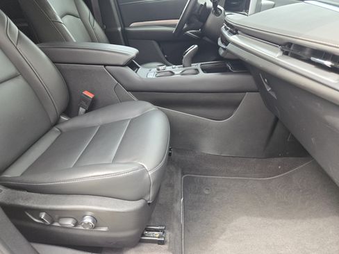 Used 2025 Cadillac XT4 Premium Luxury AWD/4WD image 17