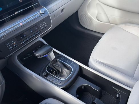 Used 2025 Hyundai Kona SEL image 41