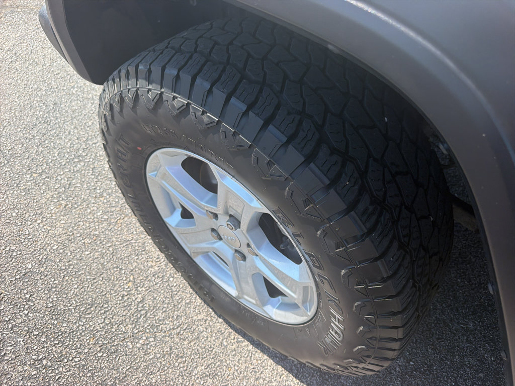 Used 2018 Jeep Wrangler Unlimited Sport S AWD/4WD image 7