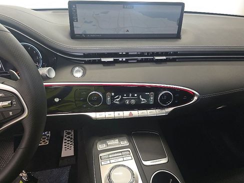 Used 2025 Genesis GV70 2.5T w/ Sport Prestige Package AWD/4WD image 8