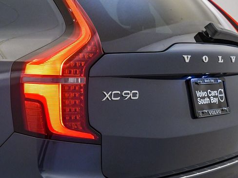 Certified 2026 Volvo XC90 B6 Plus w/ Protection Package AWD/4WD image 12