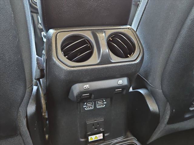 Used 2021 Jeep Wrangler Unlimited Rubicon AWD/4WD image 17
