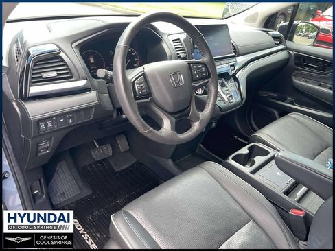 Used 2025 Honda Odyssey Elite image 12