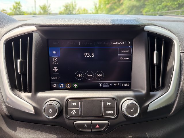 Used 2024 GMC Terrain SLT FWD image 21