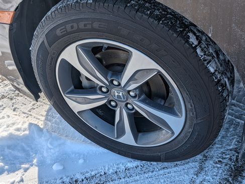 Used 2019 Honda Odyssey Touring image 5