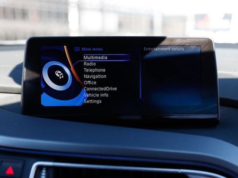 Used 2015 BMW i8 Pure Impulse World image 39