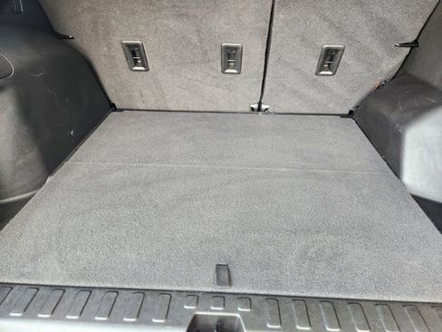 Used 2021 Chevrolet Equinox LS w/ LS Convenience Package image 31