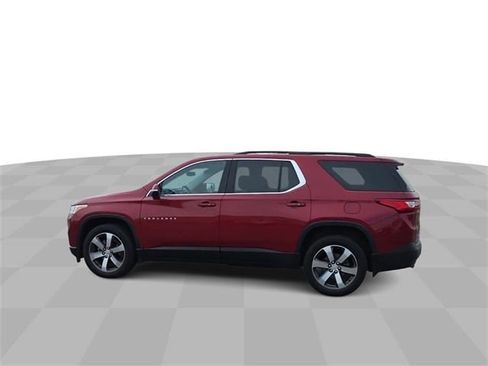 Used 2021 Chevrolet Traverse LT w/ LT Premium Package image 6