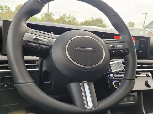 New 2025 Hyundai Tucson SEL image 16