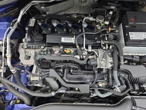 Used 2022 Toyota Corolla Cross LE w/ Moonroof Package image 19