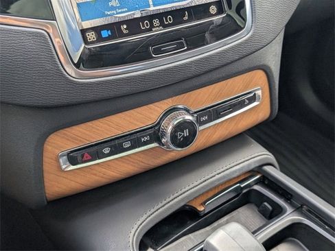 Used 2025 Volvo XC90 T8 Plus w/ Protection Package Premier image 26