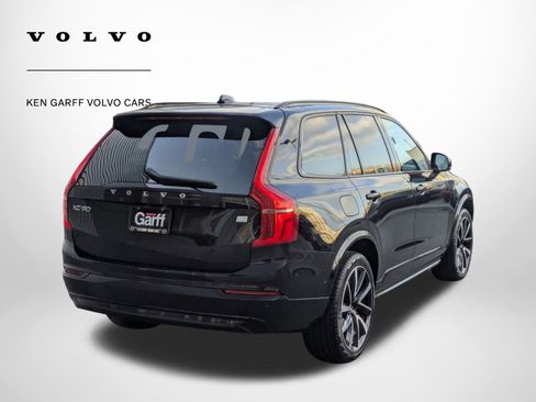 Used 2023 Volvo XC90 T8 Ultimate image 3