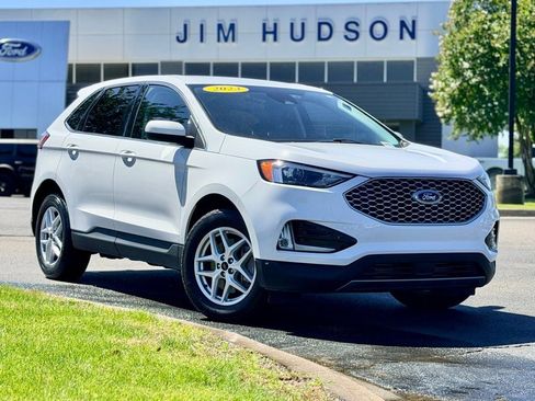 Certified 2023 Ford Edge SEL w/ Convenience Package AWD/4WD image 2