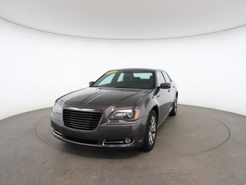 Used 2014 Chrysler 300 S image 32