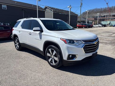 Used 2018 Chevrolet Traverse LT image 7