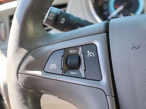 Used 2011 Buick LaCrosse CXL FWD image 28