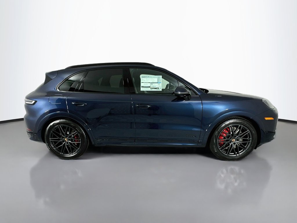 New 2026 Porsche Cayenne GTS AWD/4WD image 8
