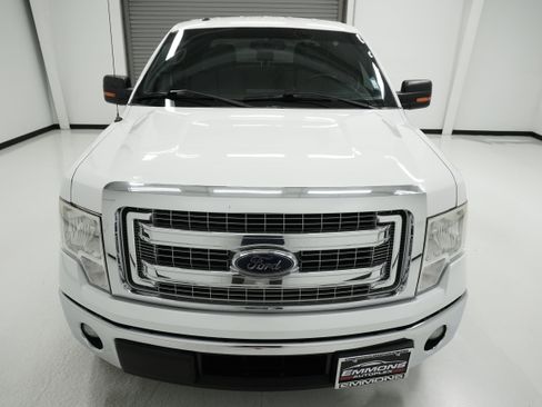 Used 2014 Ford F150 XLT w/ XLT Chrome Package image 2