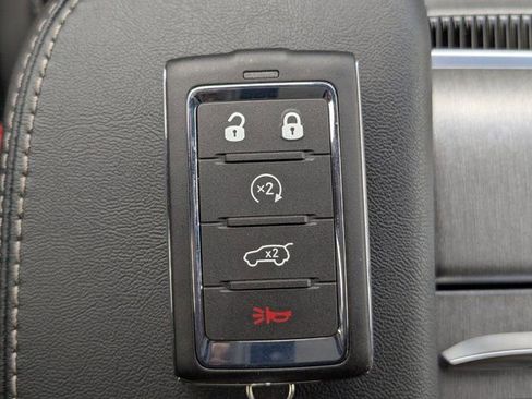 New 2026 Jeep Grand Wagoneer L 2WD image 32