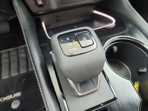 Used 2026 Nissan Rogue Platinum w/ Platinum Premium Package AWD/4WD image 31