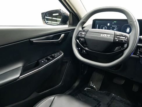 Used 2025 Kia EV6 Light RWD image 11