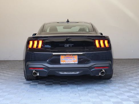 Used 2025 Ford Mustang GT RWD image 11