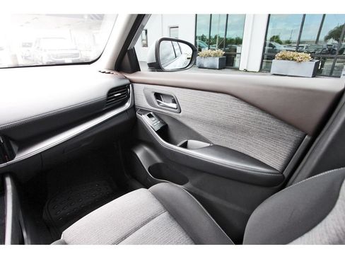 Used 2021 Nissan Rogue SV AWD/4WD image 11