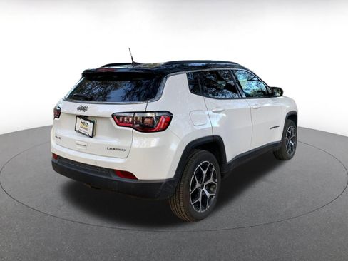 Used 2025 Jeep Compass Limited image 7