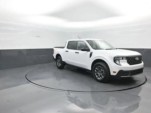 New 2026 Ford Maverick XLT w/ XLT Luxury Package FWD image 2
