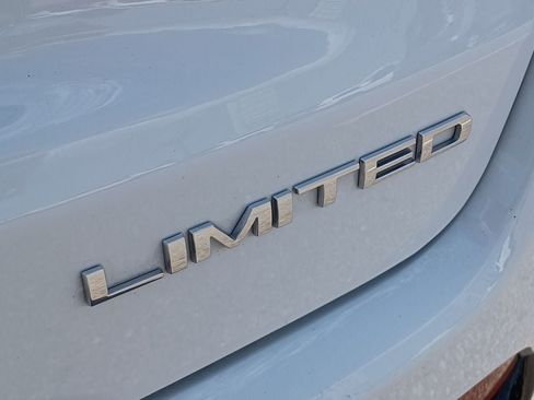 Used 2025 Jeep Compass Limited w/ Elite Group AWD/4WD image 32