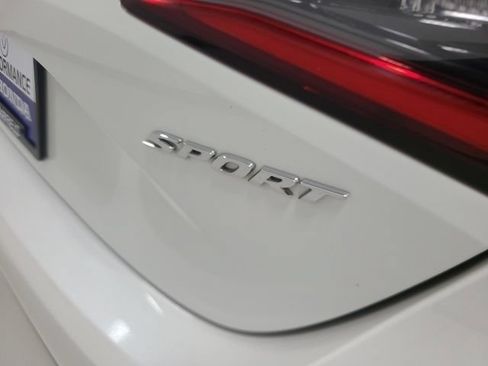 Used 2024 Honda Civic Sport image 8
