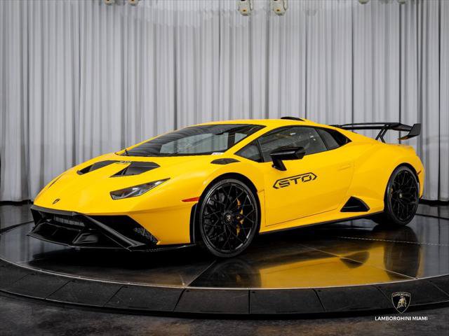 Used 2023 Lamborghini Huracan STO RWD image 7