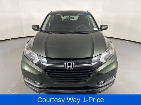 Used 2017 Honda HR-V EX image 4