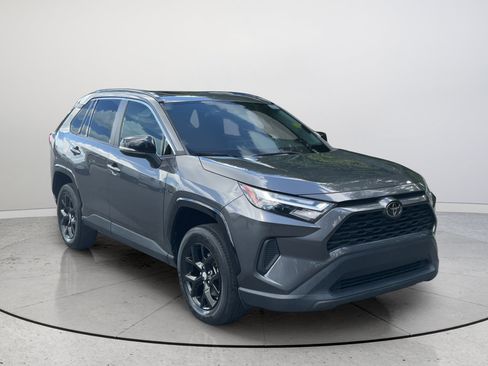 Used 2023 Toyota RAV4 XLE w/ Convenience Package FWD image 1
