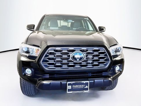 Certified 2023 Toyota Tacoma TRD Off-Road AWD/4WD image 2