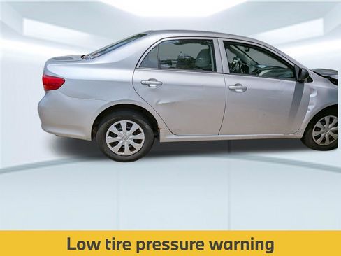 Used 2010 Toyota Corolla LE FWD image 5