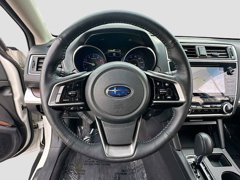 Used 2018 Subaru Outback 2.5i Touring w/ Popular Package #3 image 11