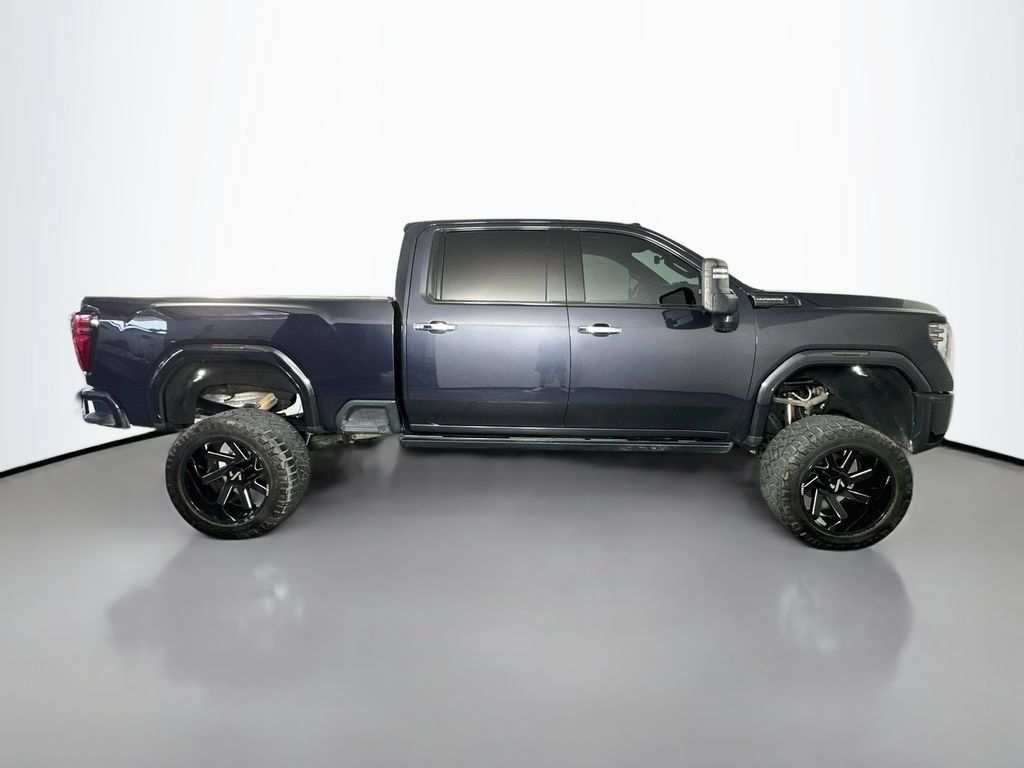 Used 2024 GMC Sierra 2500 Denali Ultimate AWD/4WD image 8
