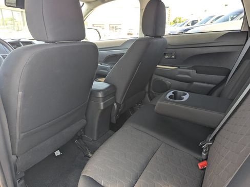 Used 2021 Mitsubishi Outlander Sport ES FWD image 29