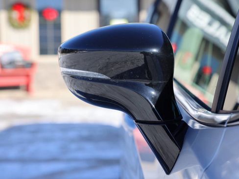 Used 2024 Chrysler Pacifica Touring-L image 26