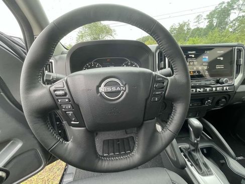 New 2026 Nissan Frontier SV w/ SV Convenience Package image 18
