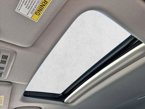 Used 2019 Honda Insight Touring image 13